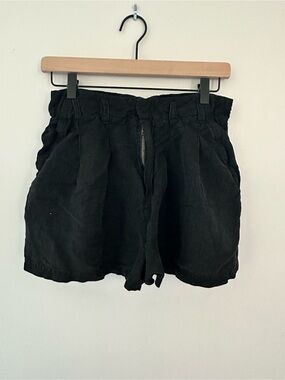 Free People Linen Blend Black High-Waist Pleated Shorts Sz 4
